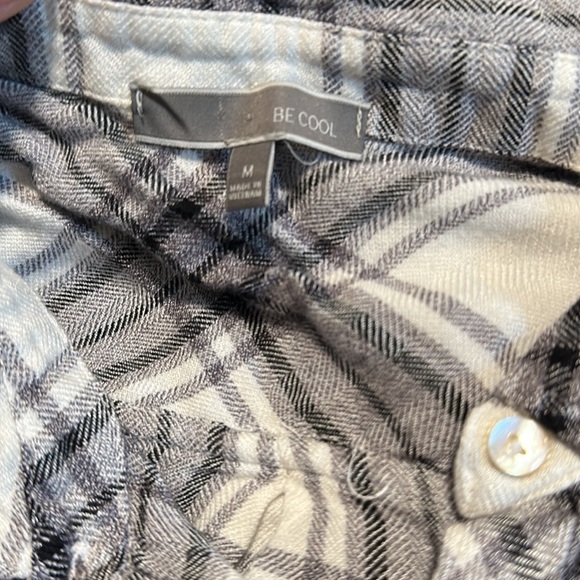 🕯️ Be Cool Super Soft Flannel Button Up Shirt - Picture 3 of 4